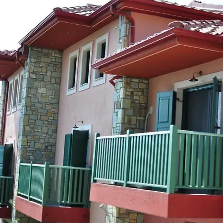 منزل ريفي Luxury In Plastiras Lake. *